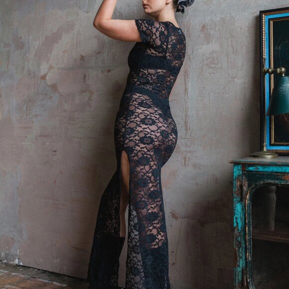 Beasha Studios Monica Dress in Black Floral - Picture 2 of 4